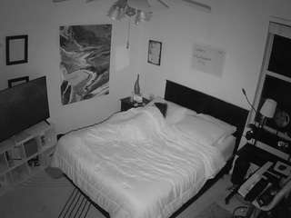 voyeurcam-hornyhostel-01