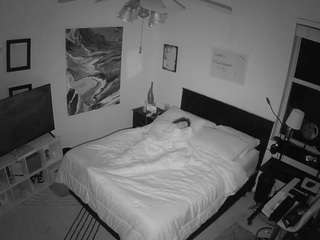 voyeurcam-hornyhostel-01