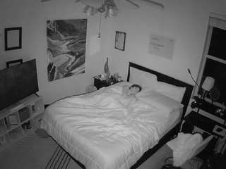 voyeurcam-hornyhostel-01