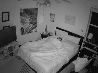 voyeurcam-hornyhostel-01