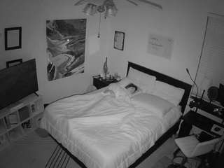 voyeurcam-hornyhostel-01