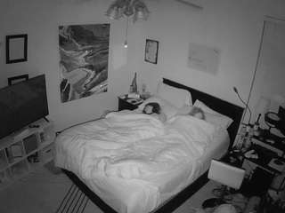 voyeurcam-hornyhostel-01