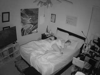 voyeurcam-hornyhostel-01