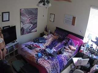 voyeurcam-hornyhostel-01