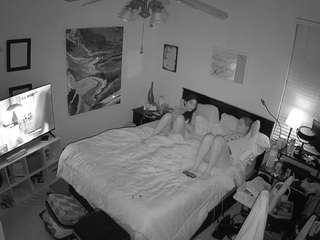 voyeurcam-hornyhostel-01