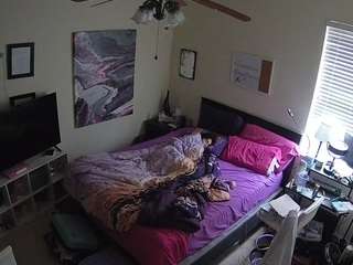 voyeurcam-hornyhostel-01