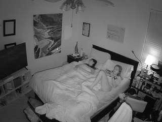 voyeurcam-hornyhostel-01