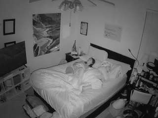 voyeurcam-hornyhostel-01