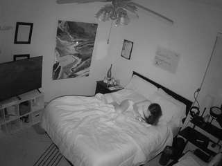 voyeurcam-hornyhostel-01