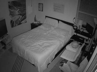 voyeurcam-hornyhostel-01