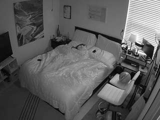 voyeurcam-hornyhostel-01