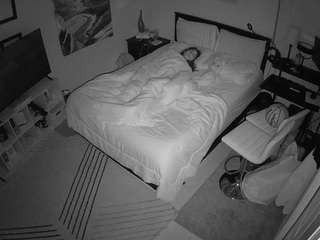 voyeurcam-hornyhostel-01