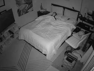 voyeurcam-hornyhostel-01