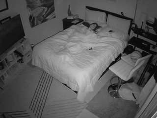 voyeurcam-hornyhostel-01