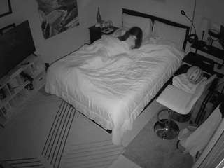 voyeurcam-hornyhostel-01