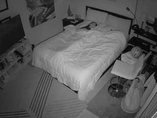 voyeurcam-hornyhostel-01