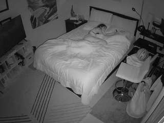 voyeurcam-hornyhostel-01