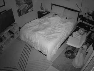 voyeurcam-hornyhostel-01