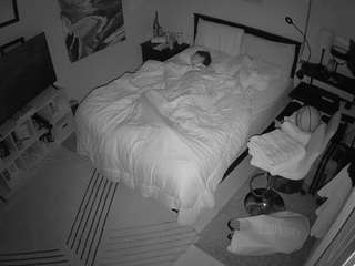 voyeurcam-hornyhostel-01
