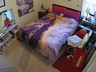 voyeurcam-hornyhostel-01