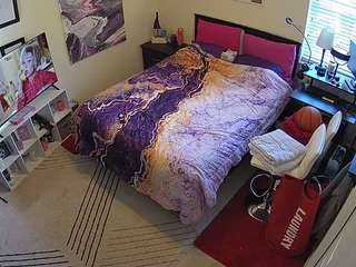voyeurcam-hornyhostel-01