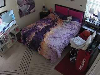 voyeurcam-hornyhostel-01