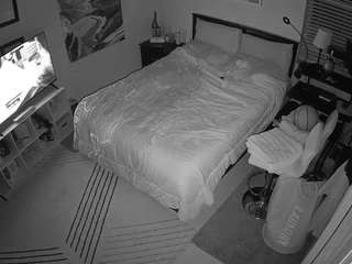 voyeurcam-hornyhostel-01