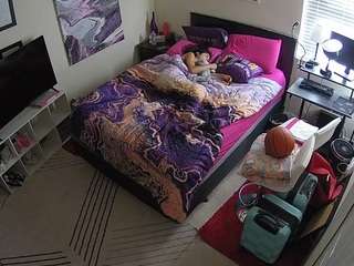 voyeurcam-hornyhostel-01