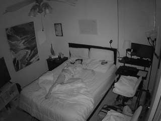 voyeurcam-hornyhostel-01