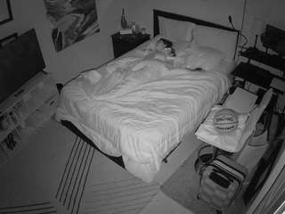 voyeurcam-hornyhostel-01