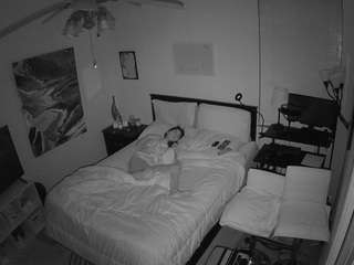 voyeurcam-hornyhostel-01
