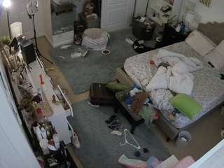 voyeurcam-hornyhostel-02