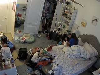 voyeurcam-hornyhostel-02