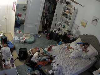 voyeurcam-hornyhostel-02