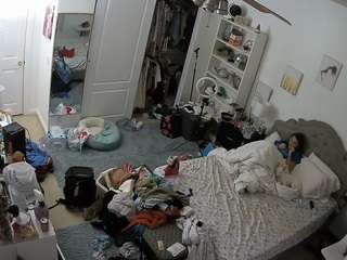 voyeurcam-hornyhostel-02