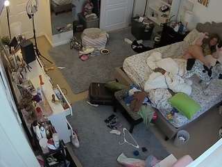 voyeurcam-hornyhostel-02