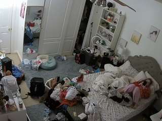 voyeurcam-hornyhostel-02