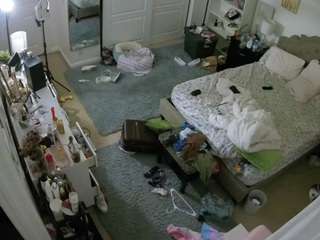 voyeurcam-hornyhostel-02