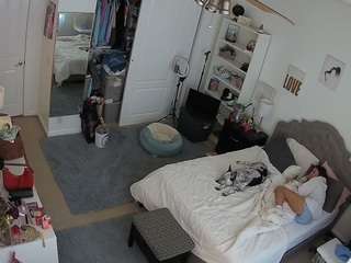 voyeurcam-hornyhostel-02