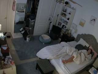 voyeurcam-hornyhostel-02