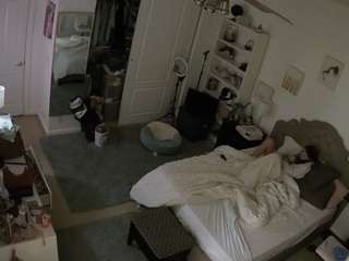 voyeurcam-hornyhostel-02