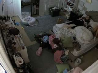 voyeurcam-hornyhostel-02