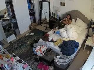 voyeurcam hornyhostel 02