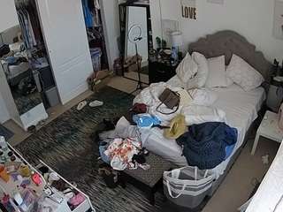 voyeurcam-hornyhostel-02