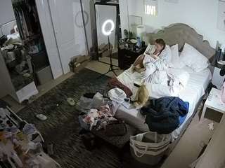 voyeurcam-hornyhostel-02