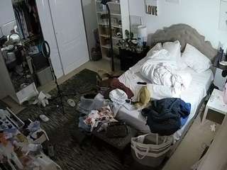 voyeurcam-hornyhostel-02