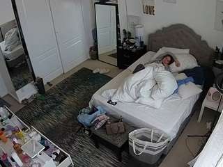 voyeurcam-hornyhostel-02