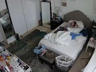 voyeurcam hornyhostel 02