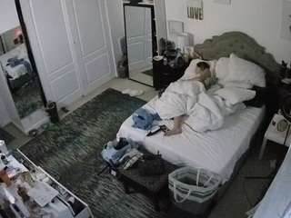 voyeurcam hornyhostel 02