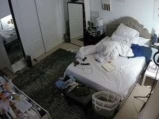 voyeurcam hornyhostel 02